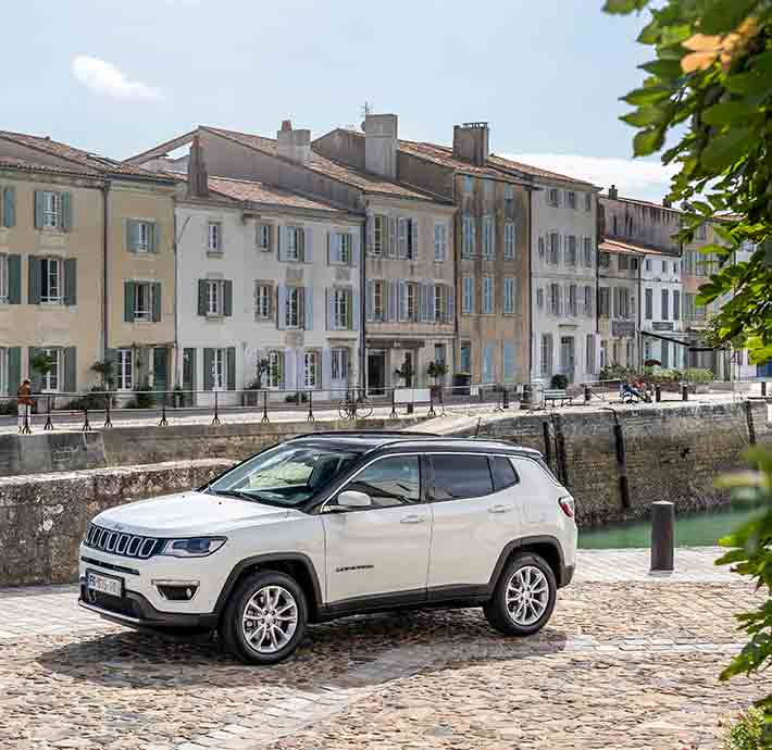 Les Avantages d'Acheter un SUV Électrique chez un Concessionnaire.