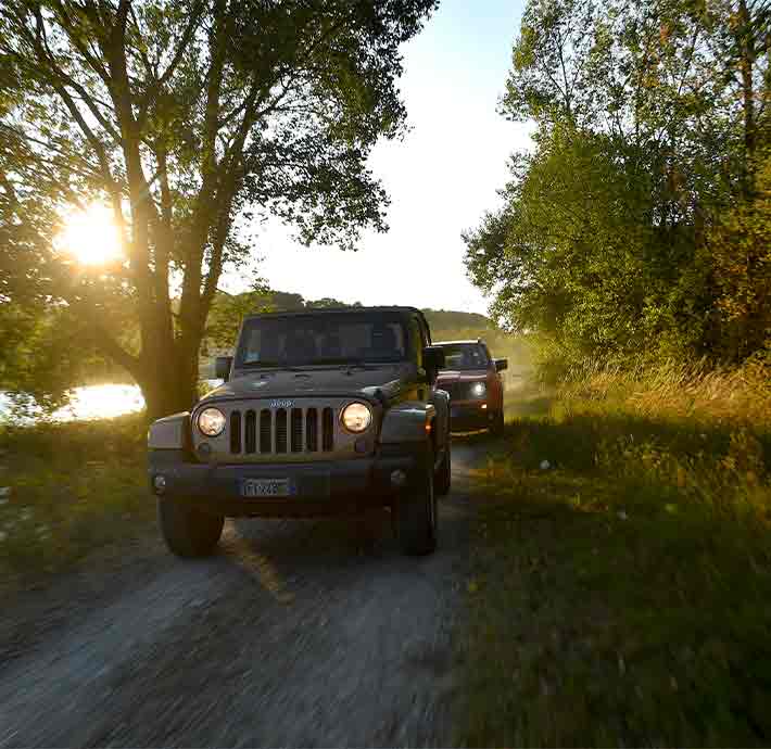 Tout terrain Jeep Wrangler. 4x4 pour la campagne et la ville. 